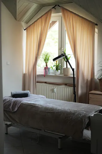 Head Spa & Kosmetyka Holistyczna - Głowa w chmurach - Agata Żukowska